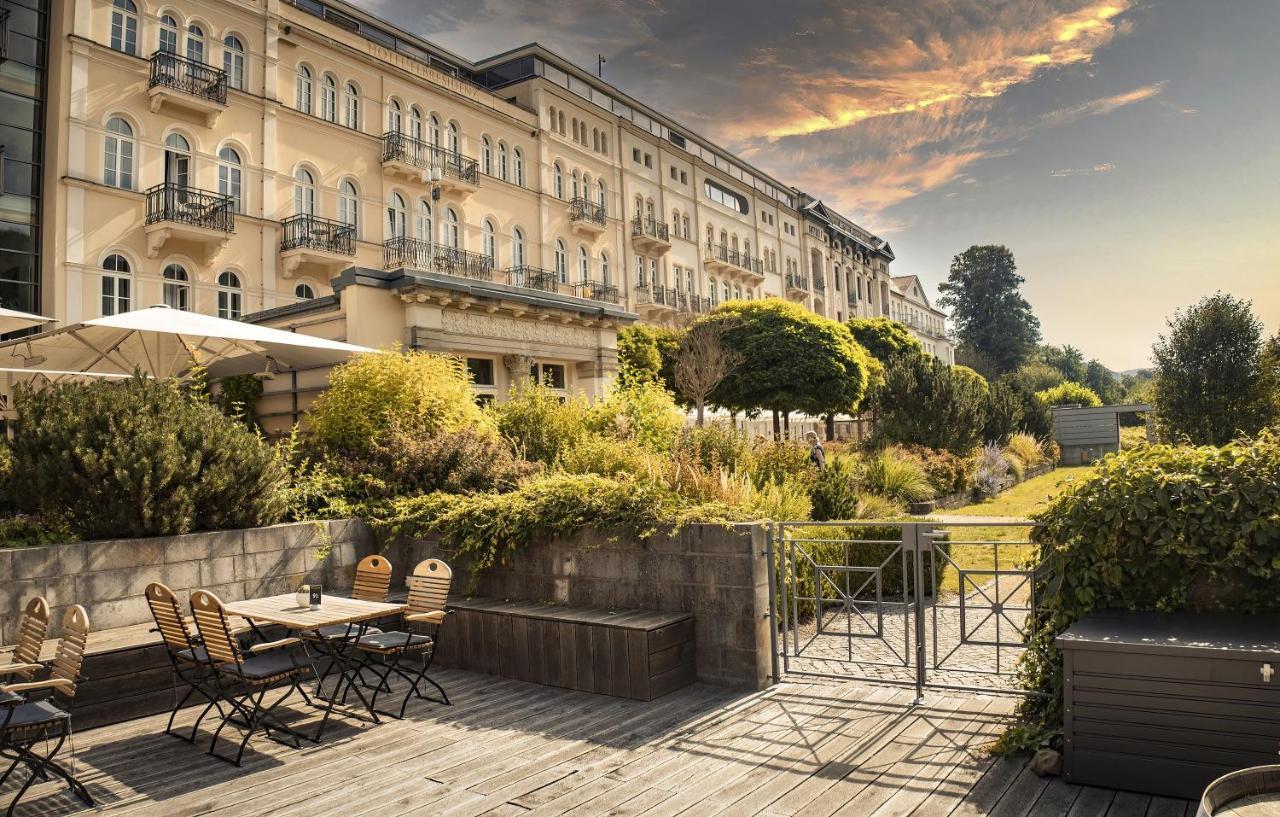 Hotel Elbresidenz An Der Therme Bad Schandau Esterno foto The hotel's garden